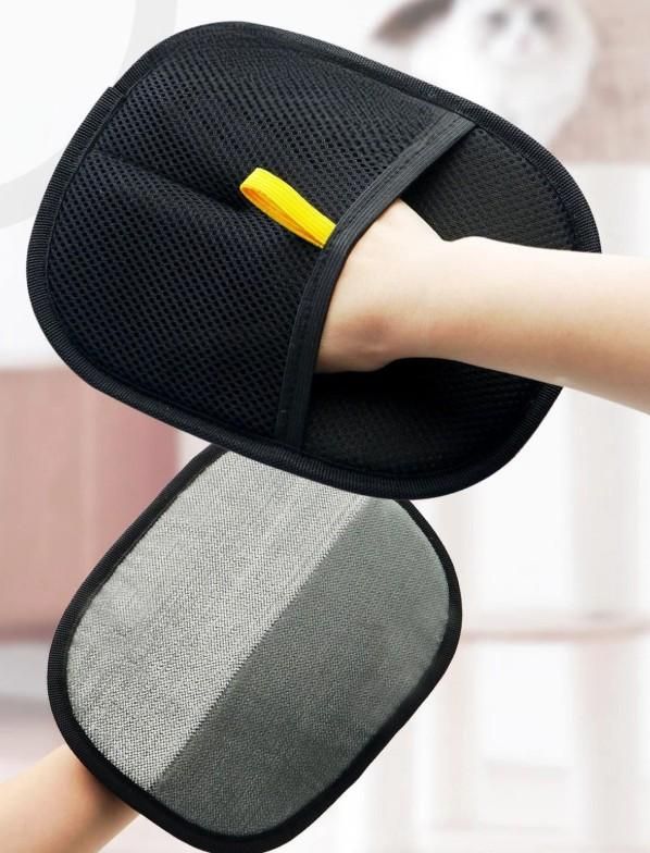 FurSweep™ Gloves – Gentle Touch, Powerful Clean